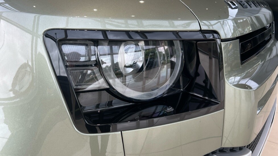 Used Land Rover Defender 2025 for sale - 76563694: Photo 17