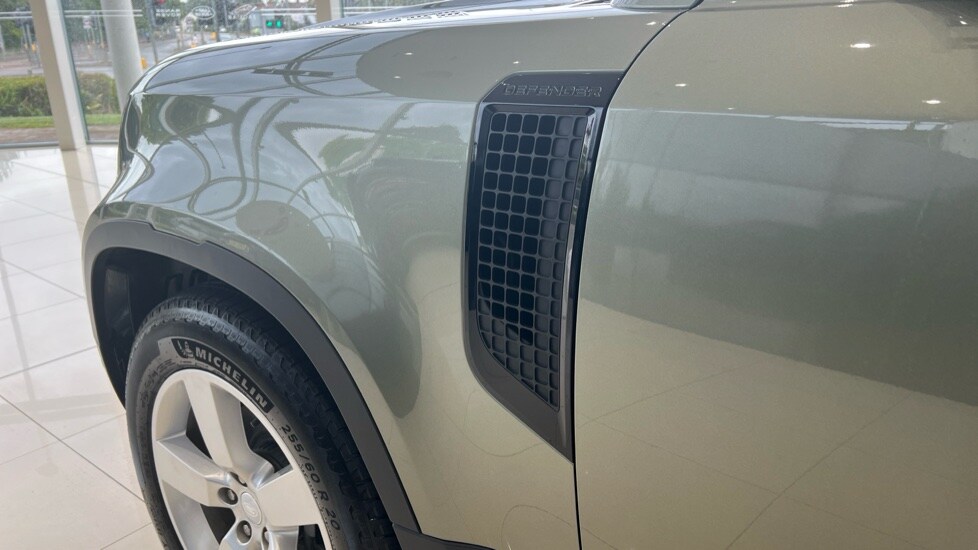Used Land Rover Defender 2025 for sale - 76563694: Photo 20