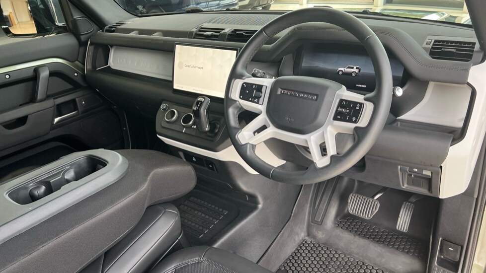 Used Land Rover Defender 2025 for sale - 76563694: Photo 28