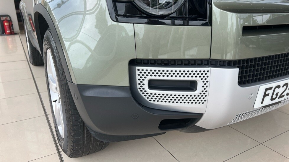 Used Land Rover Defender 2025 for sale - 76563694: Photo 38