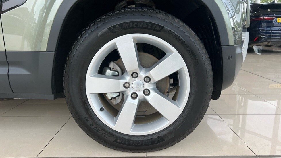 Used Land Rover Defender 2025 for sale - 76563694: Photo 8