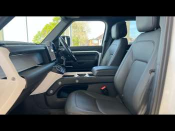 Used Land Rover Defender 2024 for sale - 74116385: Photo