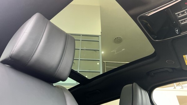 Used Land Rover Range Rover Velar 2024 for sale - 76244586: Photo 21