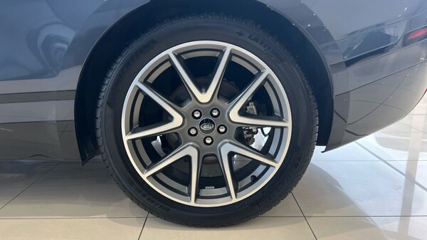Used Land Rover Range Rover Velar 2024 for sale - 76244586: Photo 33
