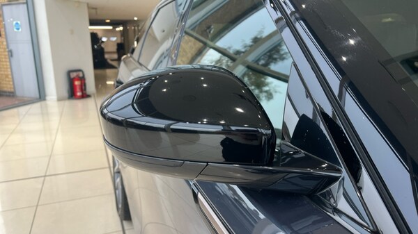 Used Land Rover Range Rover Velar 2024 for sale - 76244586: Photo 39
