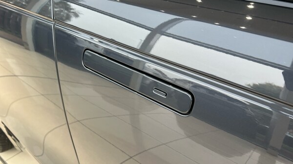 Used Land Rover Range Rover Velar 2024 for sale - 76244586: Photo 41