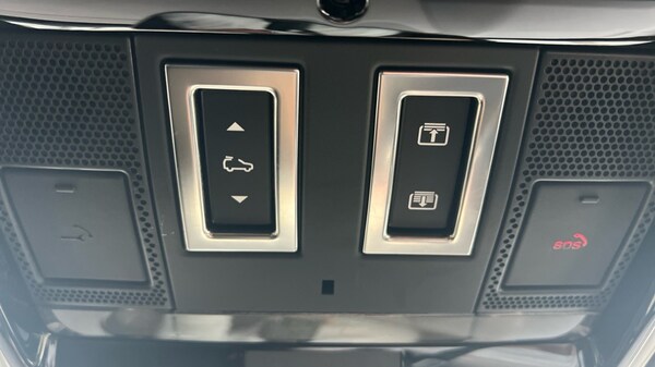 Used Land Rover Range Rover Velar 2024 for sale - 76244586: Photo 60
