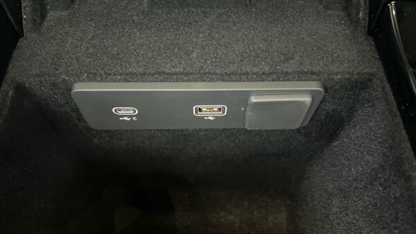 Used Land Rover Range Rover Velar 2024 for sale - 76244586: Photo 64