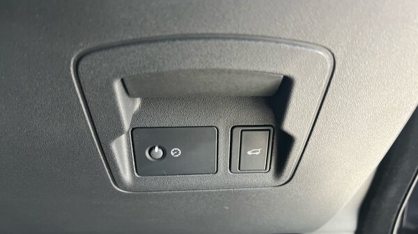 Used Land Rover Range Rover Velar 2024 for sale - 76244586: Photo 73