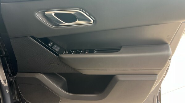 Used Land Rover Range Rover Velar 2024 for sale - 76244586: Photo 80
