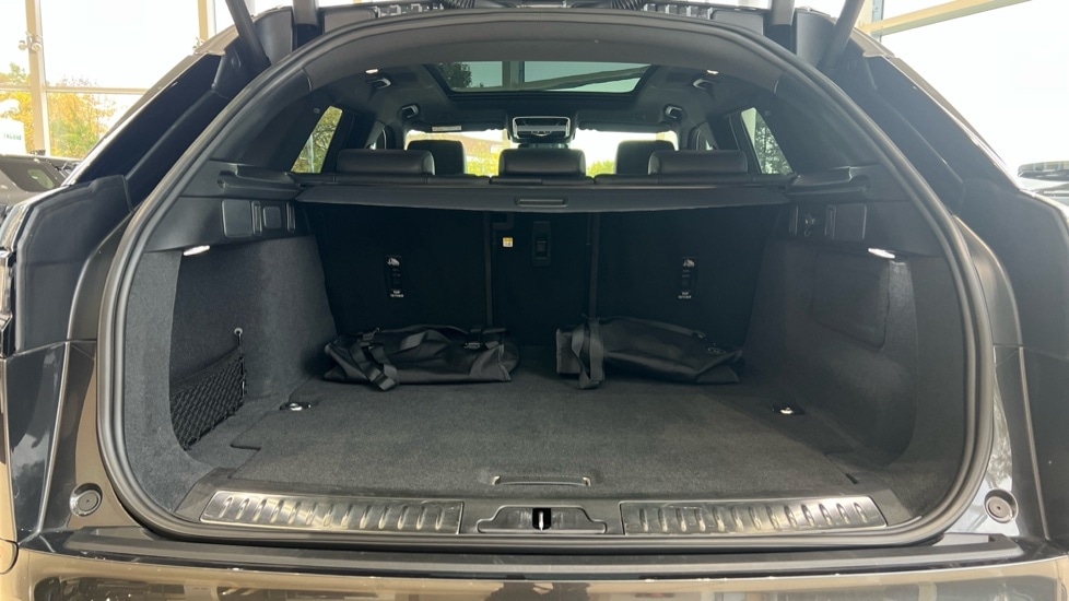 Used Land Rover Range Rover Velar 2024 for sale - 76254907: Photo 10