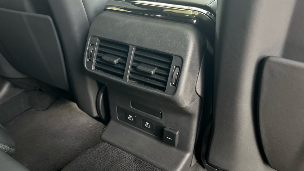 Used Land Rover Range Rover Velar 2024 for sale - 76254907: Photo 18