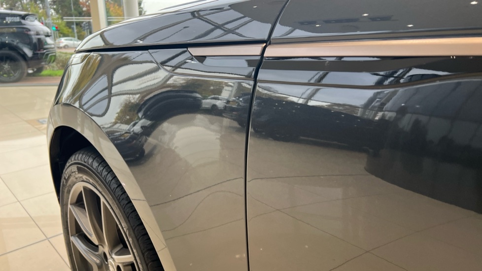 Used Land Rover Range Rover Velar 2024 for sale - 76254907: Photo 20