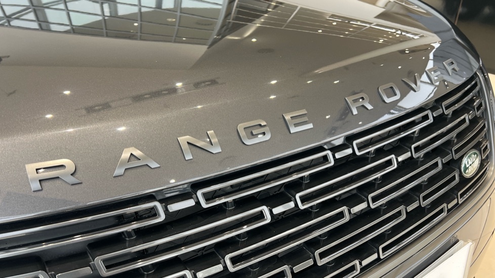 Used Land Rover Range Rover Velar 2024 for sale - 76254907: Photo 36