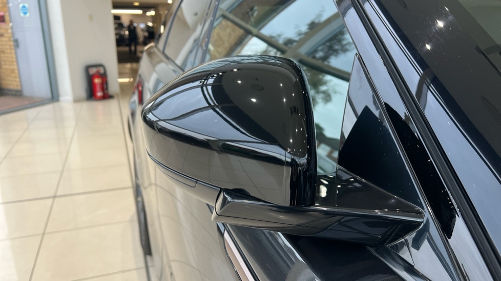 Used Land Rover Range Rover Velar 2024 for sale - 76254907: Photo 40