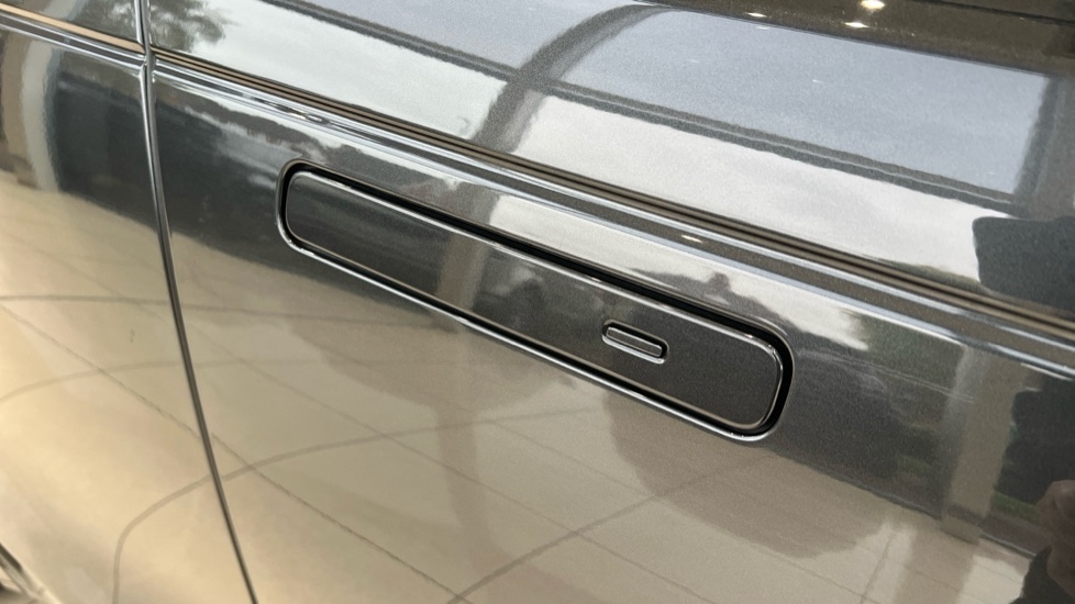 Used Land Rover Range Rover Velar 2024 for sale - 76254907: Photo 41