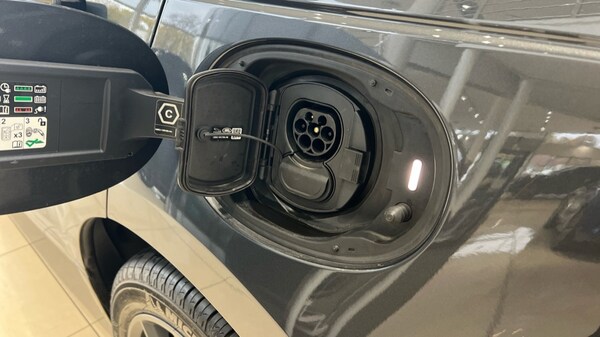 Used Land Rover Range Rover Velar 2024 for sale - 76254907: Photo 47
