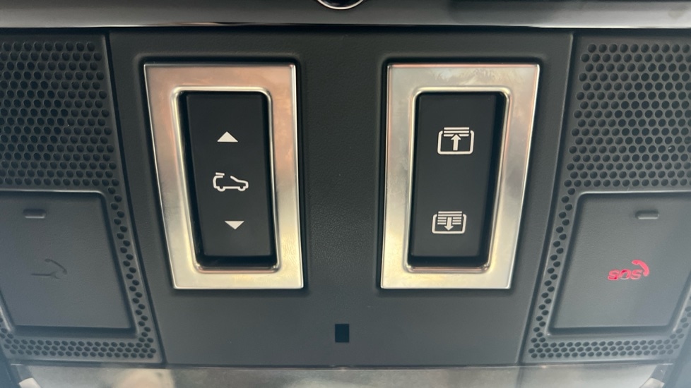 Used Land Rover Range Rover Velar 2024 for sale - 76254907: Photo 61