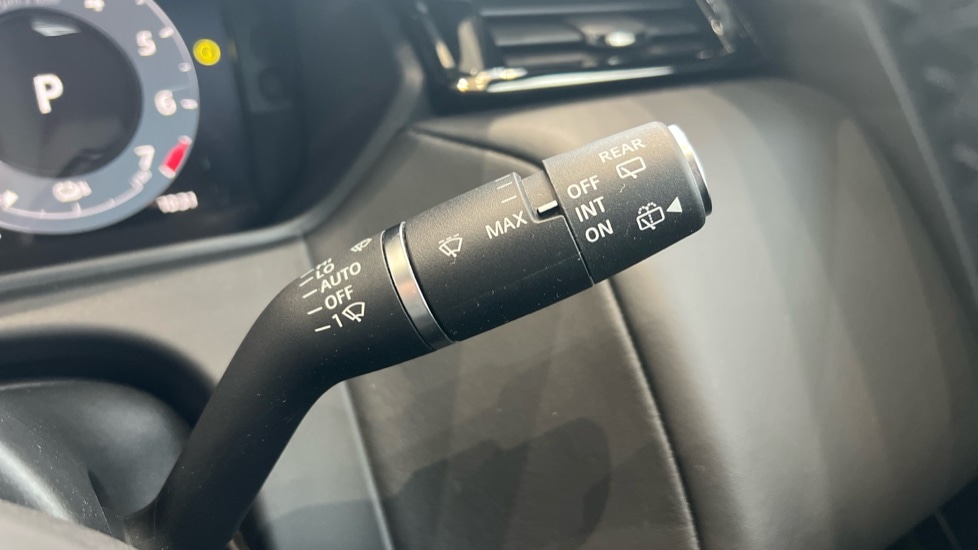 Used Land Rover Range Rover Velar 2024 for sale - 76254907: Photo 68