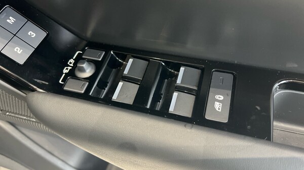 Used Land Rover Range Rover Velar 2024 for sale - 76254907: Photo 78
