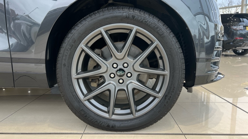 Used Land Rover Range Rover Velar 2024 for sale - 76254907: Photo 8