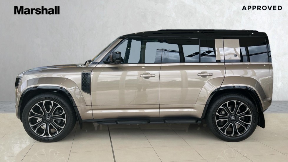 Used Land Rover Defender 2025 for sale - 76095952: Photo 26