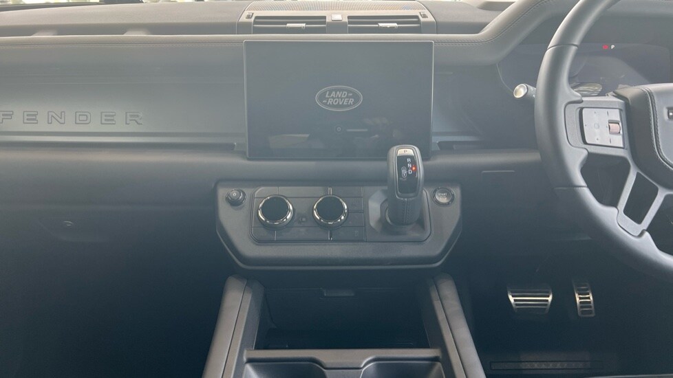 Used Land Rover Defender 2025 for sale - 76095952: Photo 29