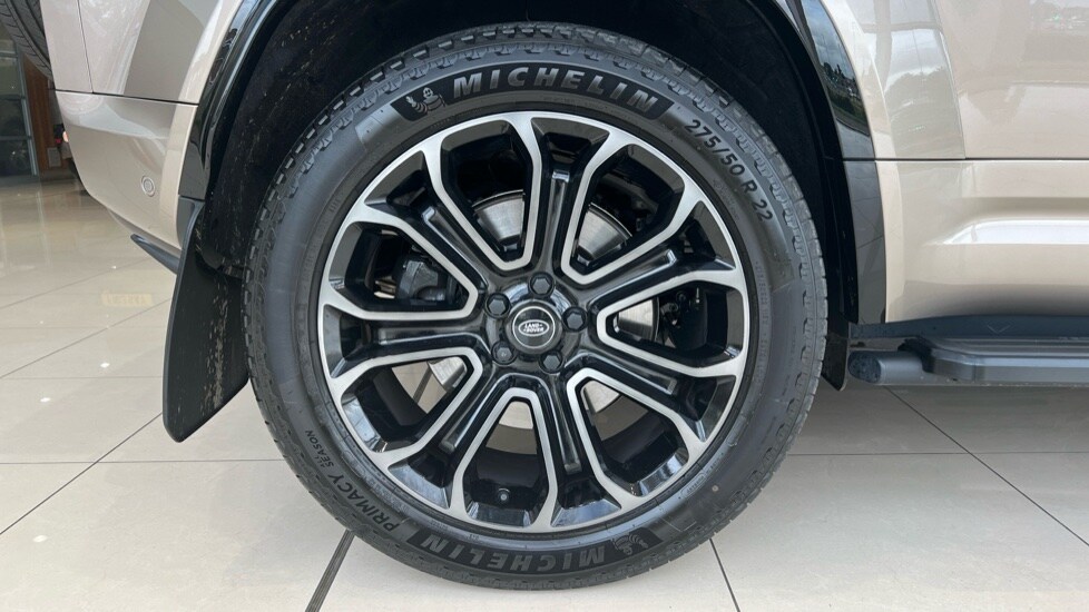 Used Land Rover Defender 2025 for sale - 76095952: Photo 32