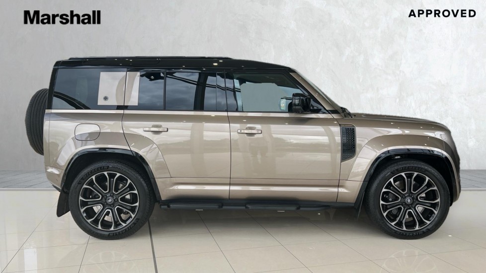 Used Land Rover Defender 2025 for sale - 76095952: Photo 5