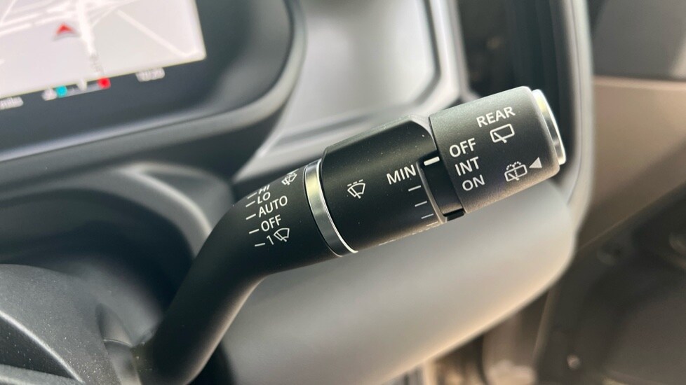 Used Land Rover Defender 2025 for sale - 76095952: Photo 81