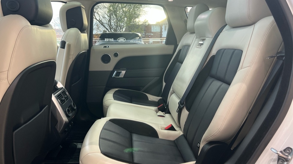 Used Land Rover Range Rover Sport 2019 for sale - 76528896: Photo 4