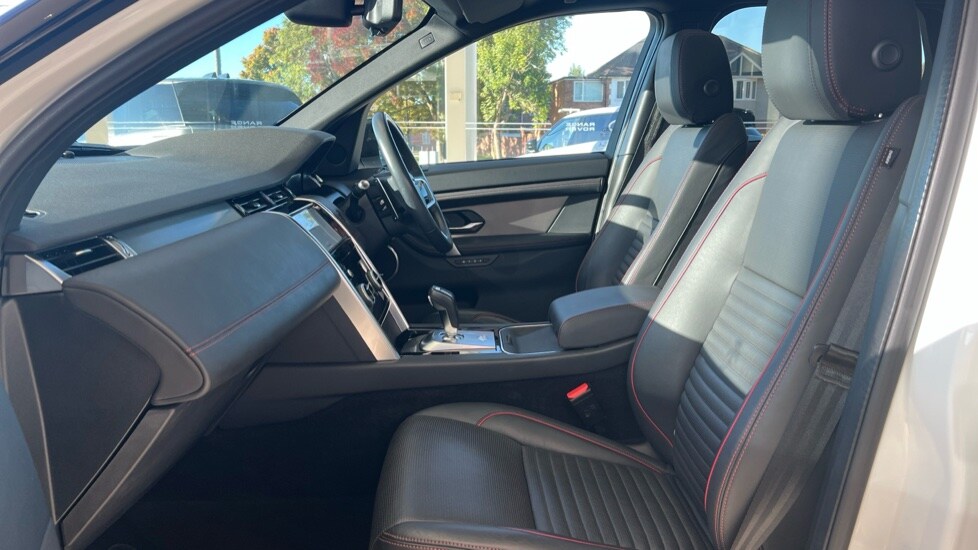 Used Land Rover Discovery Sport 2021 for sale - 76146111: Photo 3