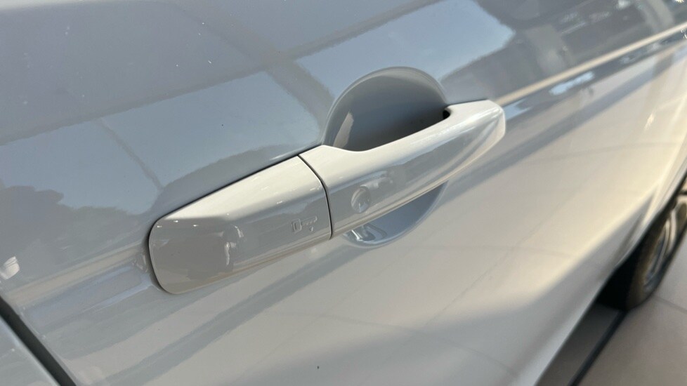 Used Land Rover Discovery Sport 2021 for sale - 76146111: Photo 39