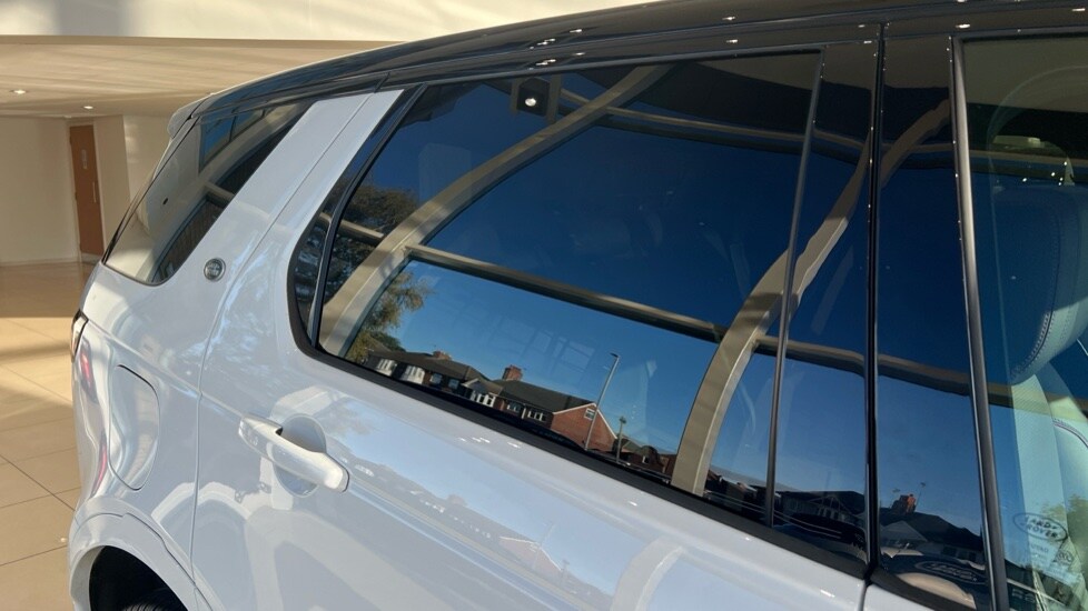 Used Land Rover Discovery Sport 2021 for sale - 76146111: Photo 40