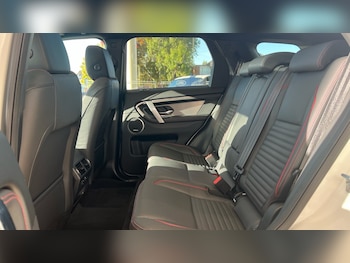 Used Land Rover Discovery Sport 2021 for sale - 76146111: Photo 4