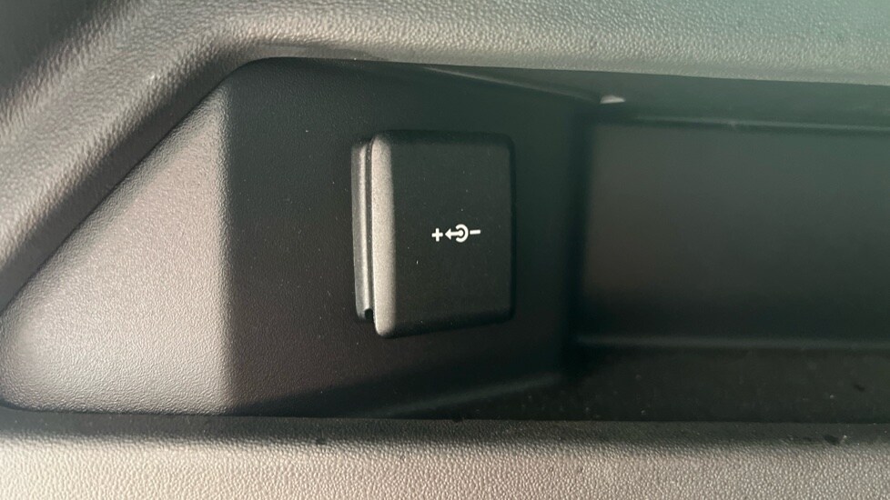 Used Land Rover Discovery Sport 2021 for sale - 76146111: Photo 82