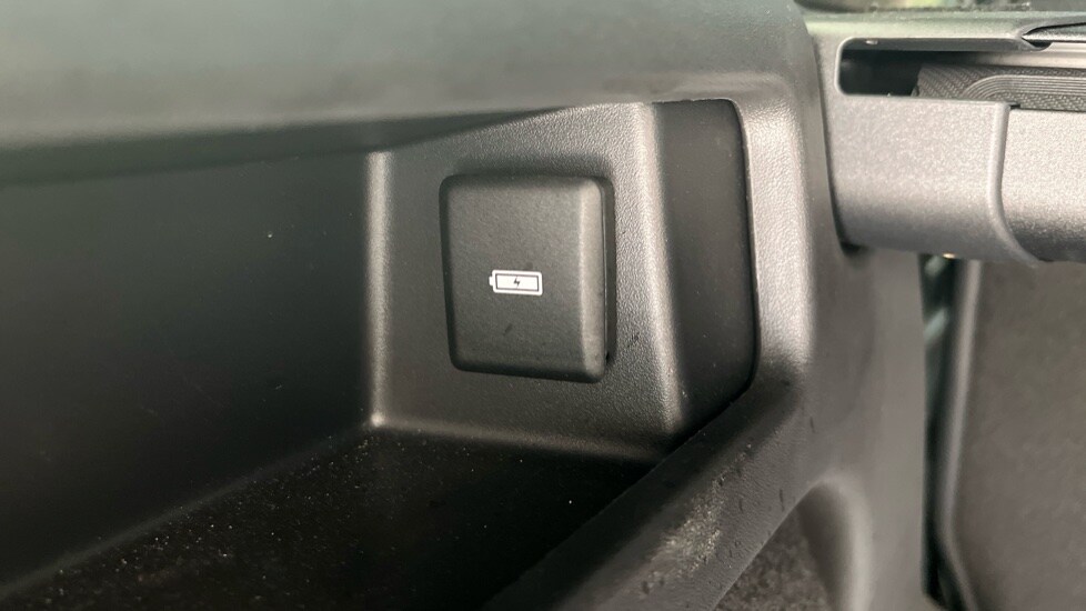 Used Land Rover Discovery Sport 2021 for sale - 76146111: Photo 83