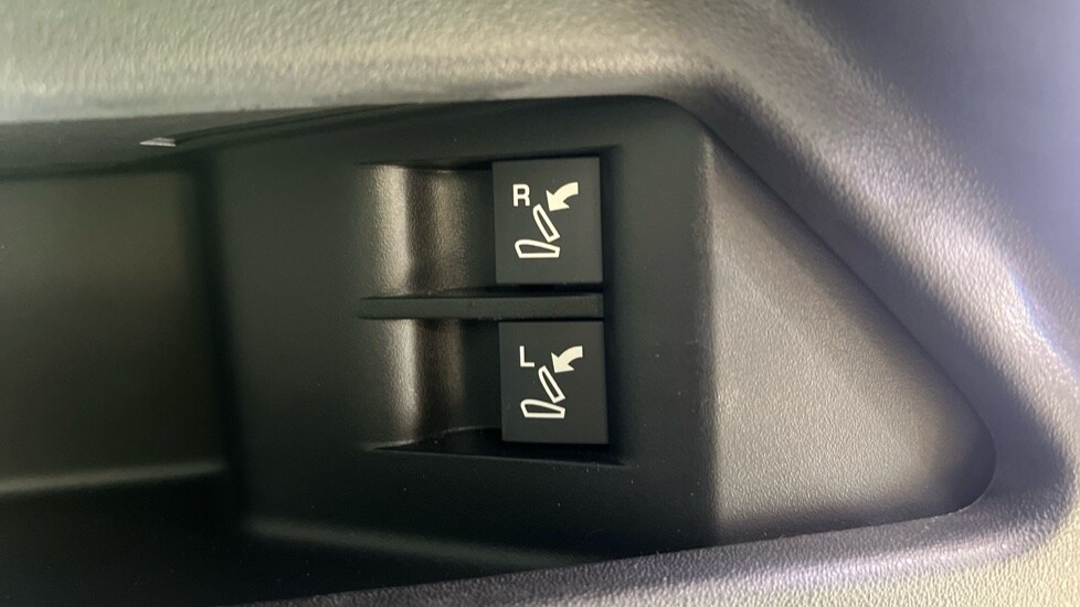 Used Land Rover Discovery Sport 2021 for sale - 76146111: Photo 84