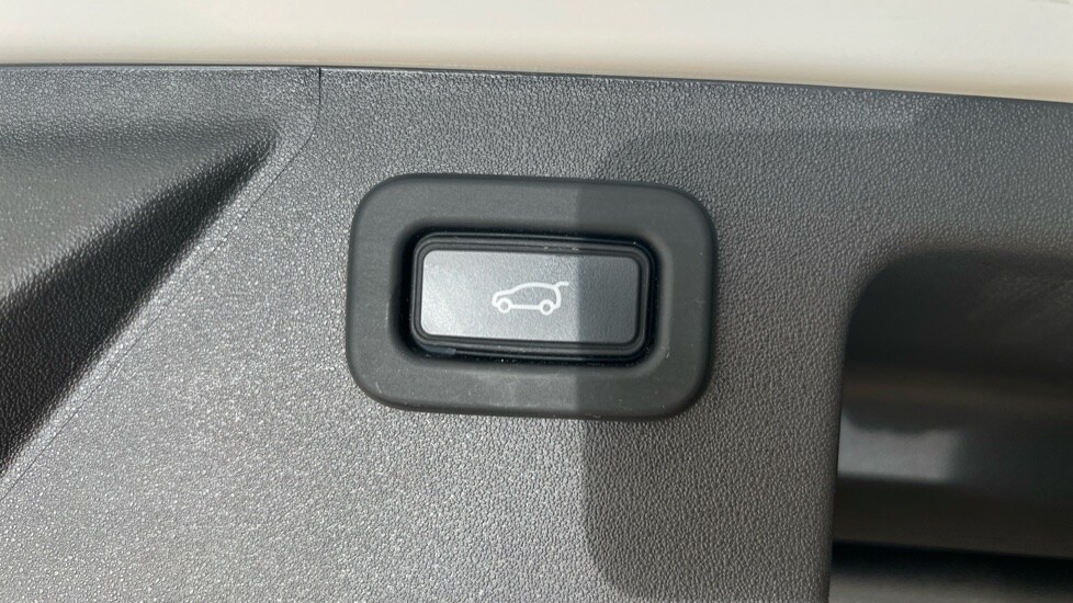 Used Land Rover Discovery Sport 2021 for sale - 76146111: Photo 85