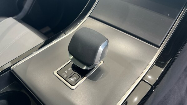 Used Land Rover Range Rover Velar 2023 for sale - 76244592: Photo 13