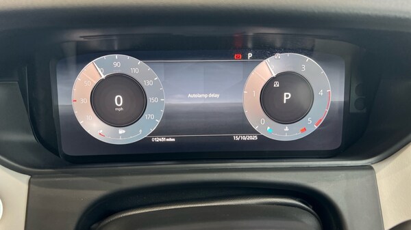 Used Land Rover Range Rover Velar 2023 for sale - 76244592: Photo 16