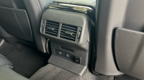 Used Land Rover Range Rover Velar 2023 for sale - 76244592: Photo 18