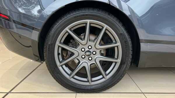 Used Land Rover Range Rover Velar 2023 for sale - 76244592: Photo 32