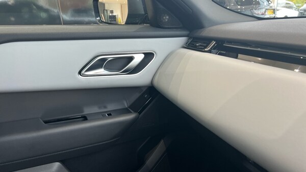 Used Land Rover Range Rover Velar 2023 for sale - 76244592: Photo 34