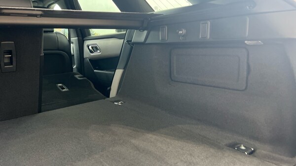 Used Land Rover Range Rover Velar 2023 for sale - 76244592: Photo 35