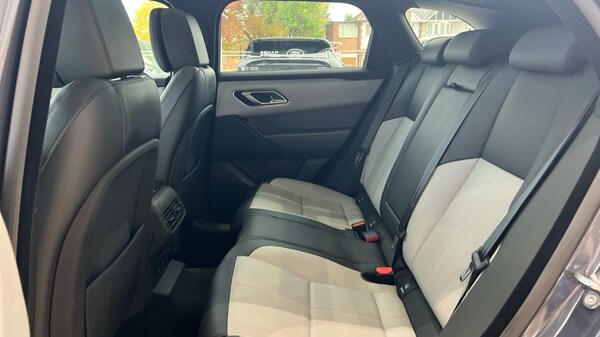 Used Land Rover Range Rover Velar 2023 for sale - 76244592: Photo 4