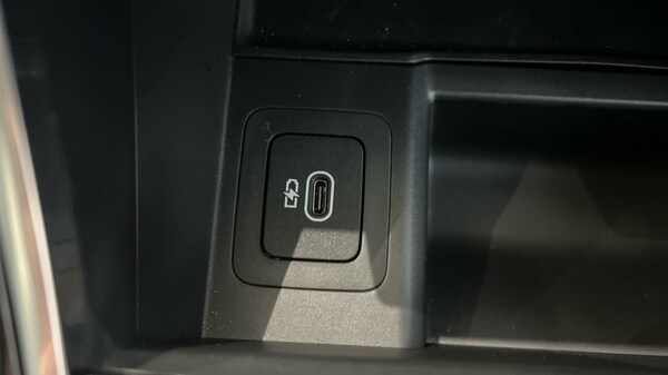 Used Land Rover Range Rover Velar 2023 for sale - 76244592: Photo 62