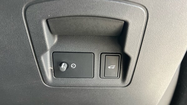 Used Land Rover Range Rover Velar 2023 for sale - 76244592: Photo 72