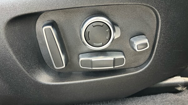 Used Land Rover Range Rover Velar 2023 for sale - 76244592: Photo 73