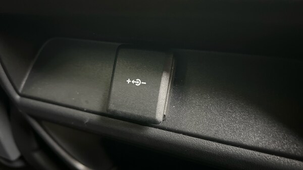 Used Jaguar E-Pace 2023 for sale - 76168659: Photo 79